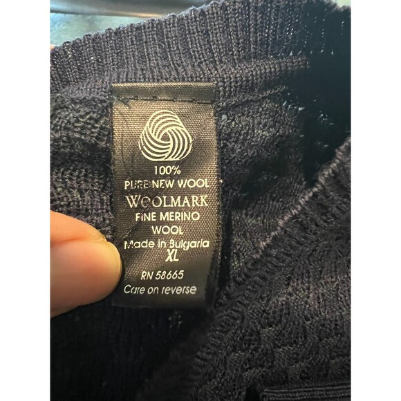 Segreto Sweater Size XL V Neck 100% Pure New Wool Fine Merino Textured Navy - Picture 15 of 16